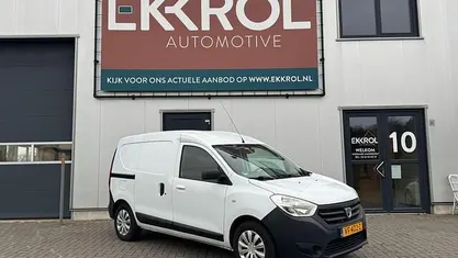 Wit Gebruikt 2013 Dacia Dokker Ambiance MPV | € 3.950 (Eerlijke prijs)