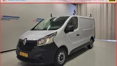 Grijs Gebruikt 2016 Renault Trafic Van | € 8.350 (Eerlijke prijs)