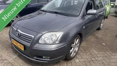 Gebruikt 2005 Toyota Avensis Luna Stationwagen | € 1.975 (Eerlijke prijs)
