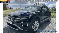 Zwart Gebruikt 2024 VW T-Roc Sport SUV | € 33.445 (Eerlijke prijs)