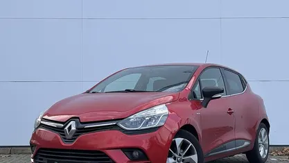 Rood Gebruikt 2018 Renault Clio IV LIMITED Hatchback | € 9.295 (Goede deal)