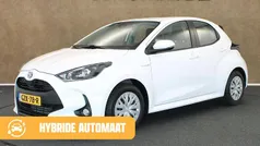 Wit Gebruikt 2021 Toyota Yaris Hybrid Active Hatchback | € 20.145 (Eerlijke prijs)