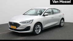 Grijs Gebruikt 2022 Ford Focus Style Hatchback | € 17.900 (Goede deal)