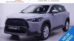 Grijs Gebruikt 2023 Toyota Corolla Cross Active SUV | € 33.400 (Eerlijke prijs)