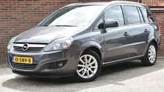 Grijs, metallic lak Gebruikt 2011 Opel Zafira Edition MPV | € 4.449 (Eerlijke prijs)