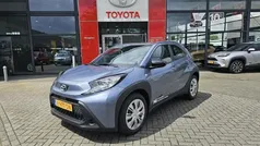 Grijs Gebruikt 2024 Toyota Aygo Play Hatchback | € 17.950 (Eerlijke prijs)