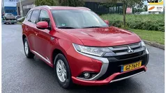 Rood Gebruikt 2015 Mitsubishi Outlander Edition SUV | € 15.450 (Eerlijke prijs)