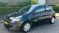 Zwart Gebruikt 2007 Renault Clio II Authentique Hatchback | € 2.450 (Eerlijke prijs)