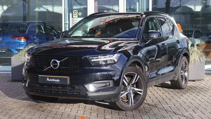 Gebruikt 2020 Volvo XC40 R-Design SUV | € 28.500 (Eerlijke prijs)