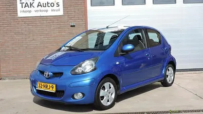 Occasion Toyota Aygo 68 PK (50 kW) 2009 Blauw Hatchback