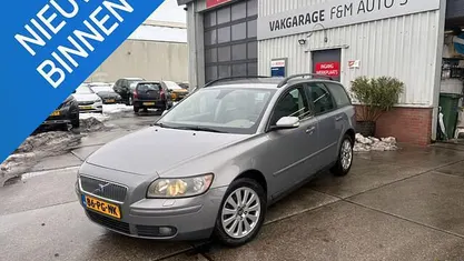 Grijs Occasion 2004 Volvo V50 Summum Stationwagen | € 2.450 (Eerlijke prijs)