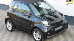 Zwart, metallic lak Gebruikt 2020 Smart ForTwo Electric Drive Hatchback | € 11.445 (Eerlijke prijs)