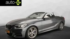 Grijs, metallic lak Gebruikt 2015 BMW M235 Executive Cabriolet | € 27.900 (Eerlijke prijs)