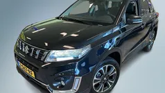 Zwart Nieuw 2024 Suzuki Vitara Style SUV | € 31.950 (Eerlijke prijs)