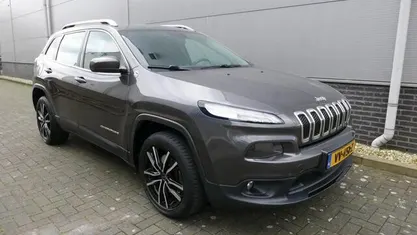 Occasion Jeep Cherokee Longitude 170 PK (125 kW) 2016 Grijs SUV