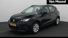 Zwart Gebruikt 2023 Seat Arona Style SUV | € 17.900 (Eerlijke prijs)