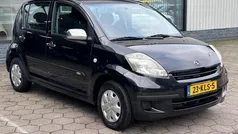 Zwart Gebruikt 2010 Daihatsu Sirion Hatchback | € 1.450 (Goede deal)