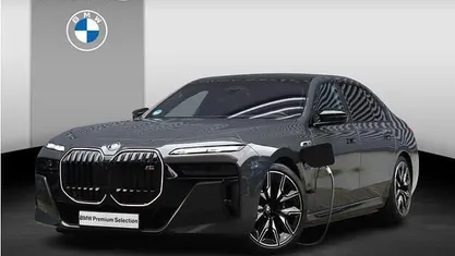 Gebruikt 2025 BMW M760e M Sport Sedan | € 144.900