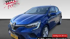 Blauw, metallic lak Gebruikt 2021 Renault Clio V Zen Hatchback | € 13.430 (Eerlijke prijs)