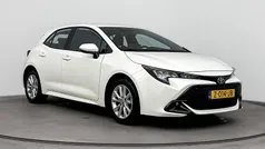 Wit Gebruikt 2024 Toyota Corolla Hybrid Active Hatchback | € 26.999 (Super prijs)