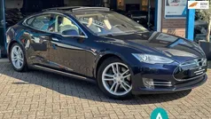 Blauw Gebruikt 2014 Tesla Model S Sedan | € 20.950 (Eerlijke prijs)