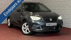 Grijs, metallic lak Gebruikt 2024 Seat Arona FR SUV | € 25.940 (Eerlijke prijs)