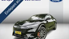 Zwart Gebruikt 2024 Ford Mustang Mach-E GT SUV | € 46.695 (Eerlijke prijs)
