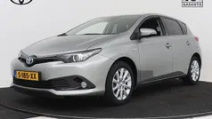 Grijs Gebruikt 2019 Toyota Auris Hybrid Limited Hatchback | € 19.950 (Eerlijke prijs)