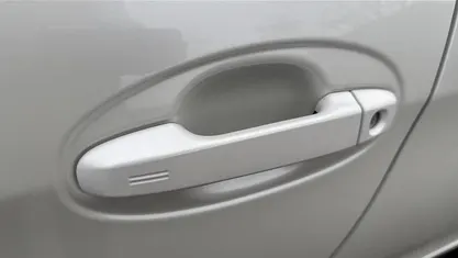 Wit Gebruikt 2018 Toyota Yaris Hybrid Plus Hatchback | € 18.949 (Eerlijke prijs)