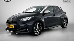 Zwart Gebruikt 2020 Toyota Yaris Hybrid Edition Hatchback | € 22.445 (Eerlijke prijs)