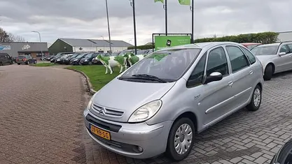 Grijs Occasion 2005 Citroën Xsara Picasso Attraction MPV | € 1.799 (Eerlijke prijs)
