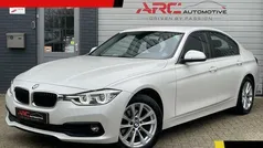 Gebruikt 2016 BMW 318 Luxury Line Sedan | € 15.950 (Eerlijke prijs)