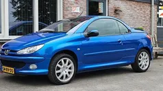Blauw Gebruikt 2005 Peugeot 206 CC Cabriolet | € 3.750 (Eerlijke prijs)