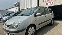 Grijs Gebruikt 2003 Renault Scénic MPV | € 1.499 (Eerlijke prijs)