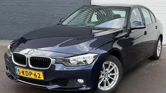 Blauw (metallic) Gebruikt 2013 BMW 320 Executive Sedan | € 10.500 (Goede deal)
