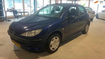Blauw (metallic) Occasion 2000 Peugeot 206 Hatchback | € 1.750 (Eerlijke prijs)