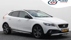 Wit Gebruikt 2014 Volvo V40 CC Momentum Stationwagen | € 13.950 (Eerlijke prijs)