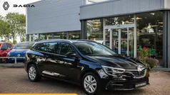 Noir etoilé (donker zwart metallic) Gebruikt 2021 Renault Mégane IV Zen Stationwagen | € 18.880 (Eerlijke prijs)