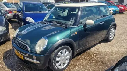 Groen Gebruikt 2002 Mini ONE Salt Hatchback | € 1.399 (Eerlijke prijs)