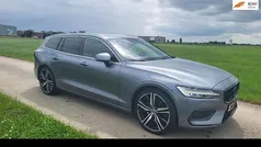 Grijs Gebruikt 2019 Volvo V60 Momentum Stationwagen | € 26.350 (Eerlijke prijs)