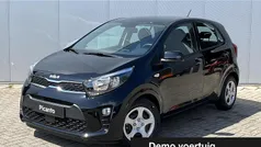 Zwart, metallic lak Gebruikt 2024 Kia Picanto Comfort Hatchback | € 14.935 (Eerlijke prijs)