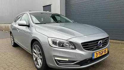 Grijs (metallic) Occasion 2014 Volvo V60 Stationwagen | € 6.999
