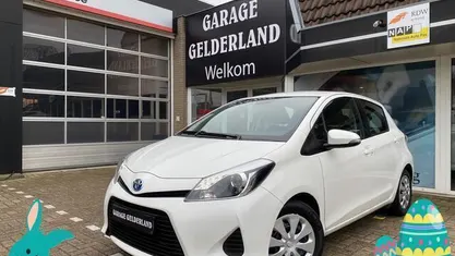 Occasion Toyota Yaris 75 PK (55 kW) 2013 Wit Hatchback
