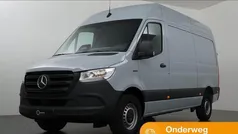 Grijs Nieuw 2025 Mercedes E-Sprinter Van | € 64.995 (Eerlijke prijs)