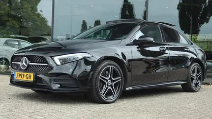 Zwart Gebruikt 2020 Mercedes A250 Business Sedan | € 23.900 (Eerlijke prijs)