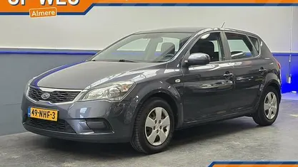 Gebruikt 2010 Kia Ceed Hatchback | € 2.950 (Eerlijke prijs)