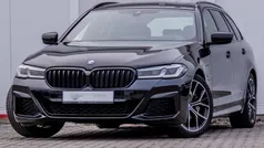 Zwart Gebruikt 2024 BMW 530e M Sport Stationwagen | € 53.900 (Eerlijke prijs)