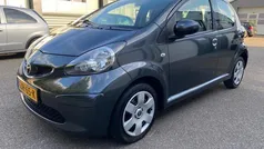 Grijs Gebruikt 2007 Toyota Aygo Hatchback | € 2.950 (Eerlijke prijs)