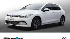 Gebruikt 2024 VW Golf VIII Move Hatchback | € 27.741 (Eerlijke prijs)