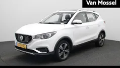 Wit Gebruikt 2020 MG ZS Luxury Sedan | € 15.495 (Eerlijke prijs)